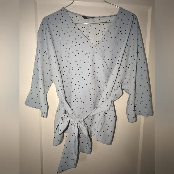 Blouse - Picture 1 of 7